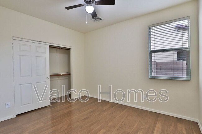Building Photo - 7688 W Redbird Rd