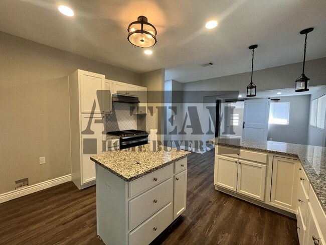Building Photo - Modern 4 Bedroom 2 Bathroom home for rent!