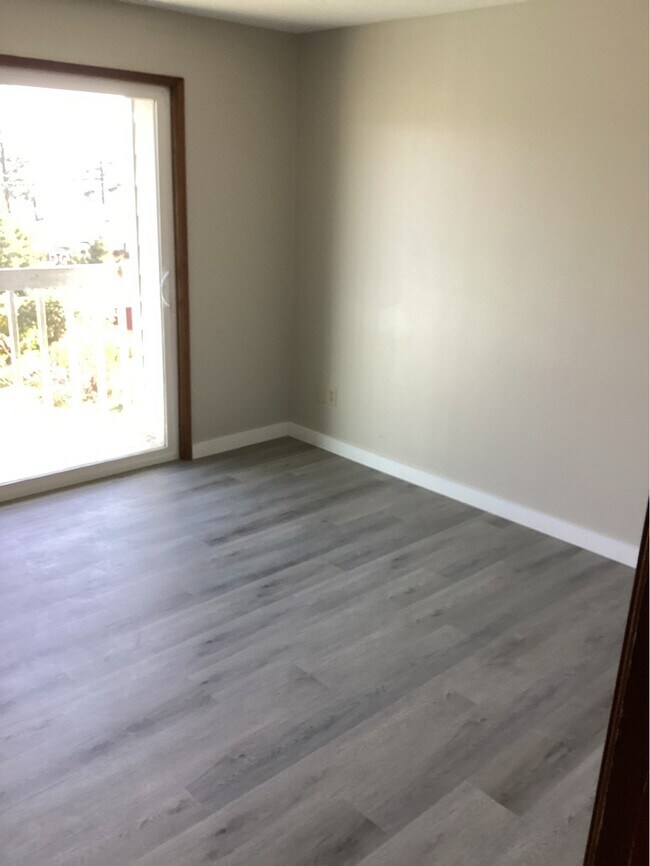 Building Photo - 1112 SW Hurbert St