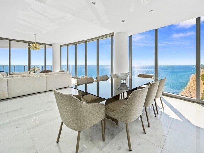 Building Photo - 15701 Collins Ave