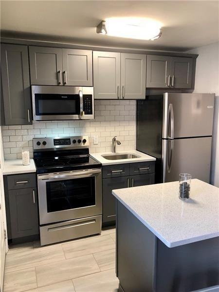 Building Photo - 112 Ardmore Pl NW