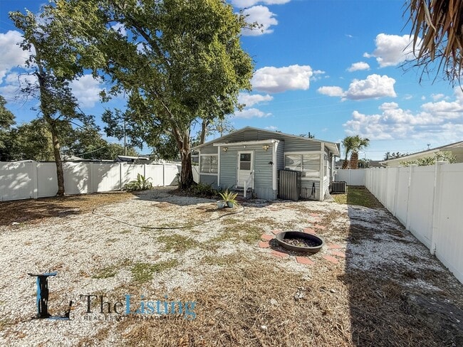 Building Photo - 6920 N Central Ave