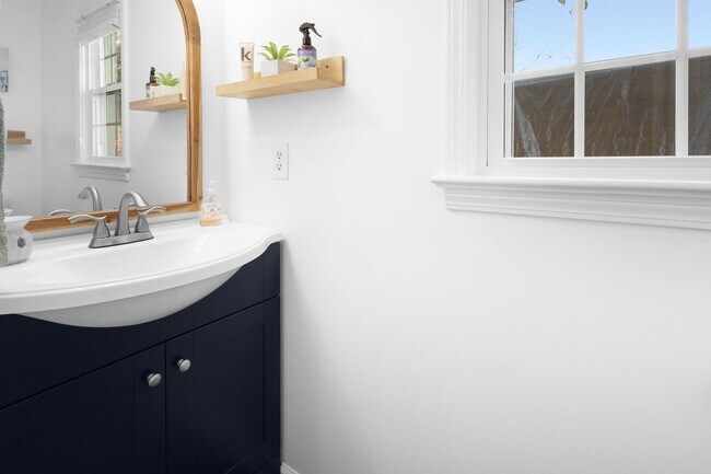 Building Photo - 3 Bed 2.5 Bath Home for rent in Chesapeake