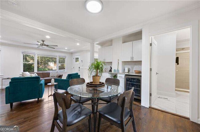 Building Photo - 1290 Glen Forest Way