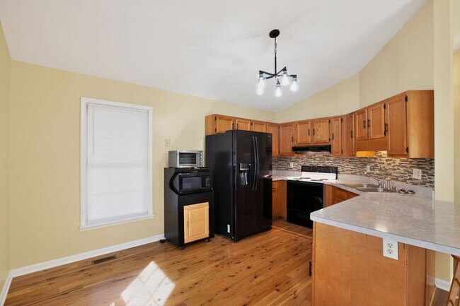 Building Photo - 15980 Crowfoot Ct