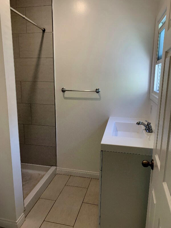 Building Photo - 2032 Vista Del Mar Ave