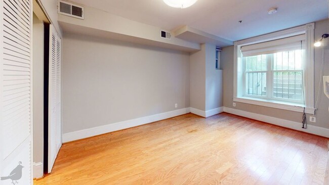 Building Photo - 2032 16th St NW