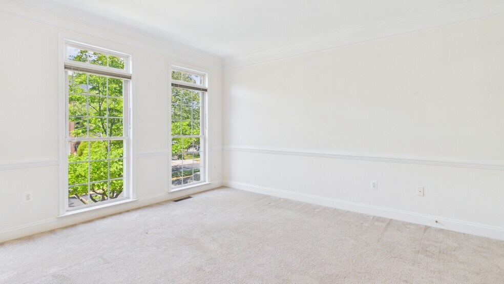 Building Photo - 25807 Turlough Ter