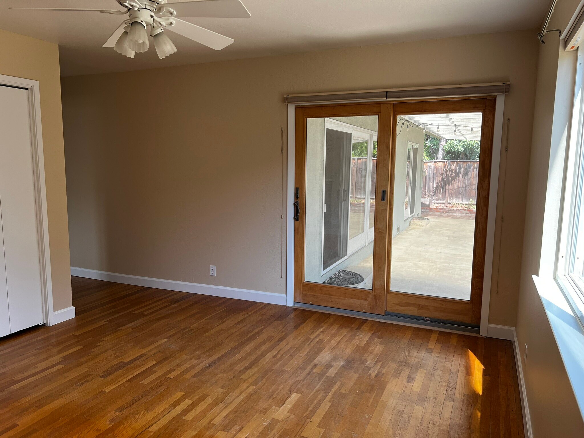 Building Photo - 1650 Glenroy Dr