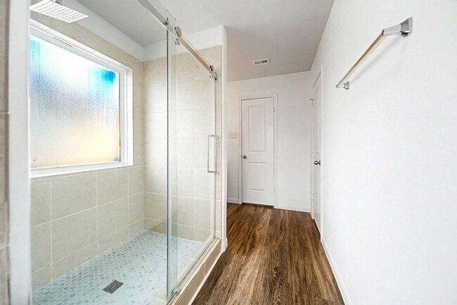 Building Photo - 5742 Adelaide River Dr