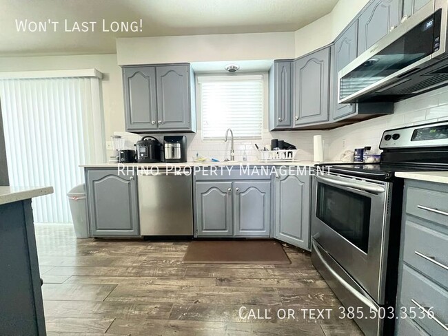 Building Photo - 5658 S Vlg Cir