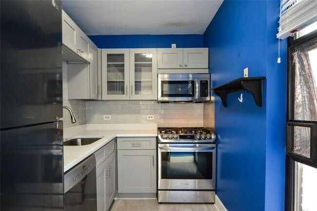 Building Photo - 620 Peachtree St NE