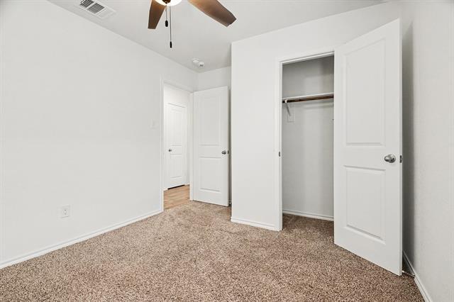 Building Photo - 717 English Dr