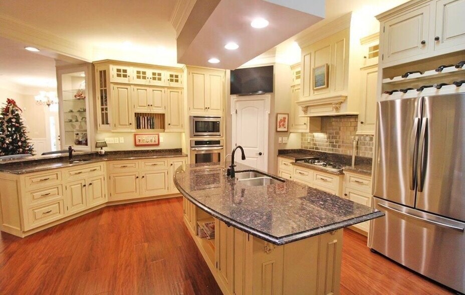 Building Photo - 1512 Victoria Green Blvd