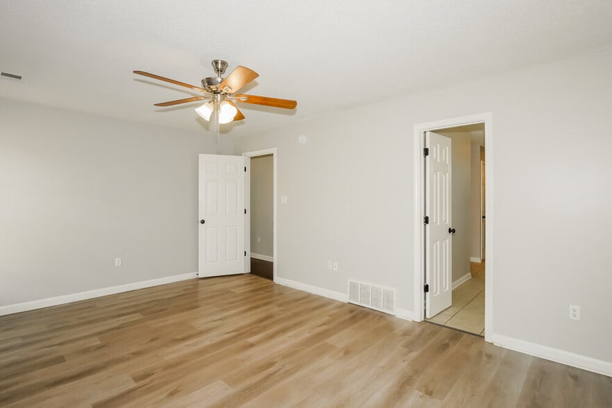 Building Photo - 1820 Mary Payton Cove