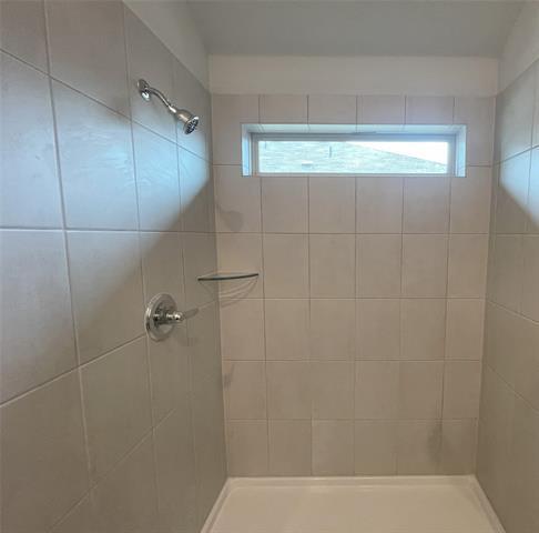 Building Photo - 5824 Utopia Dr