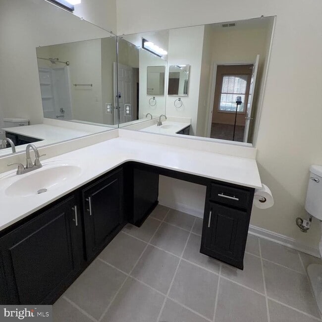 Building Photo - 20453 Chesapeake Square