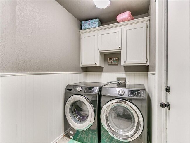 Building Photo - 1913 Butterfield Trail