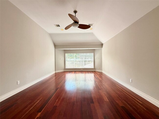 Building Photo - 5124 Carefree Dr