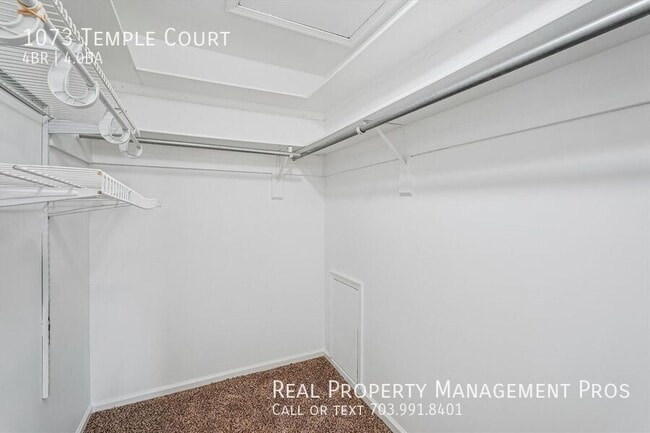 Building Photo - 1073 Temple Ct