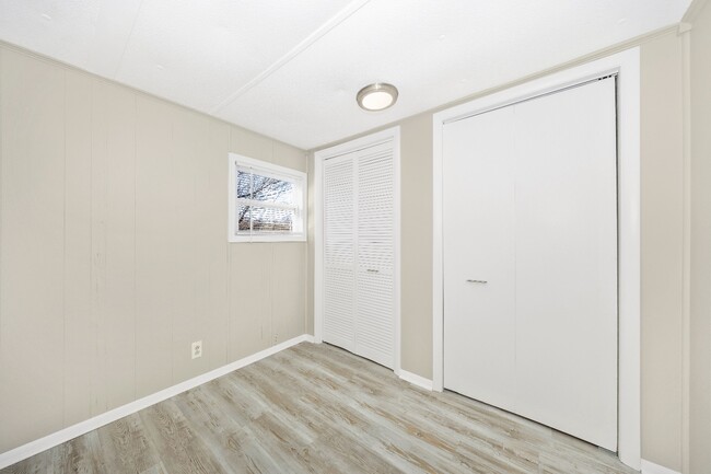 Building Photo - 5201 Amos Reeder Rd