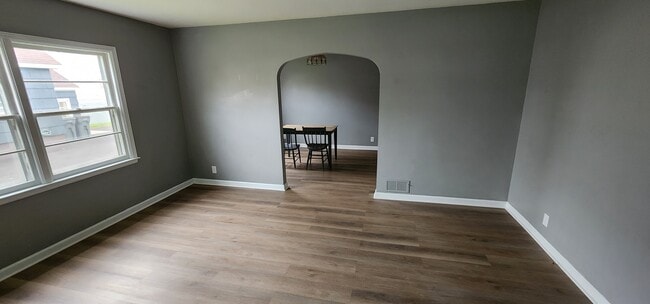 Building Photo - 925 Calvert St