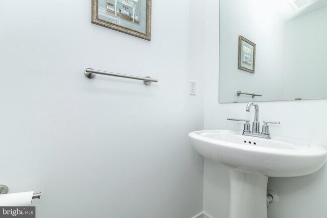 Building Photo - 41 Barnes Wy