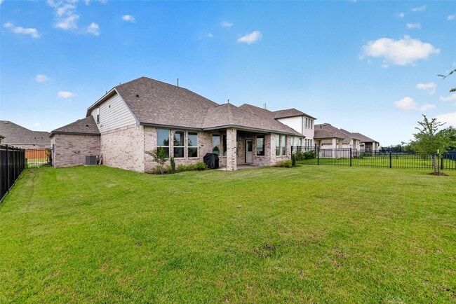 Building Photo - 27226 Blue Sand Dr