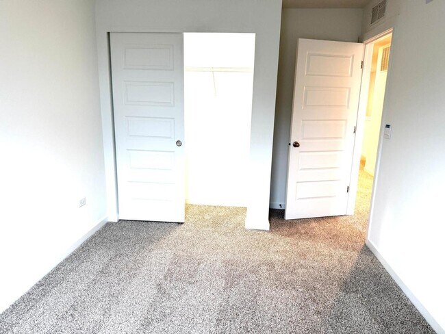 Building Photo - 2272 Barbera Dr