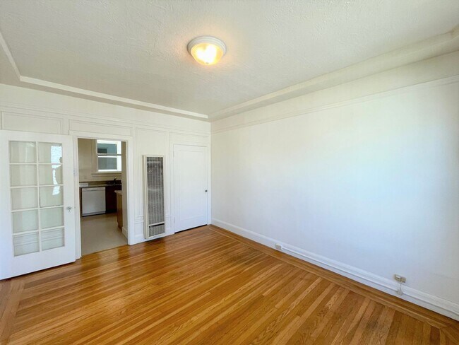 Building Photo - 4044-4050 Geary Boulevard (601rc)