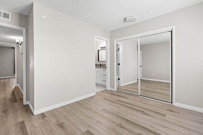Building Photo - 4174 Genesee Ave