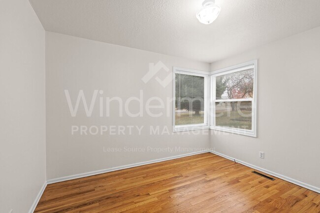 Building Photo - Super Cute 2 Bedroom Home In Northwest Spokane