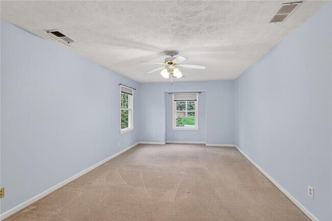 Building Photo - 4624 Mountain Creek Dr