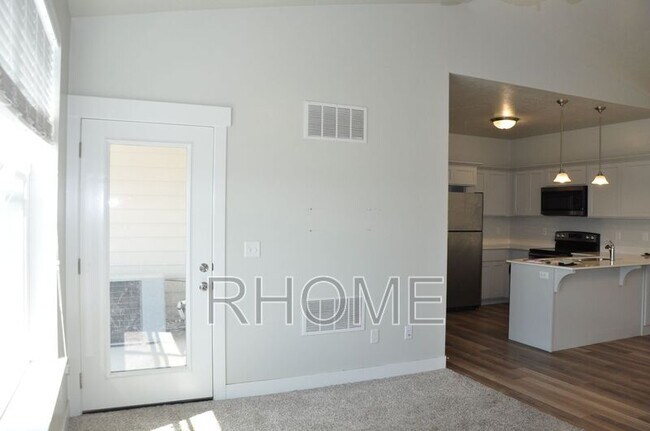 Building Photo - 4076 W 1530 N EE-301