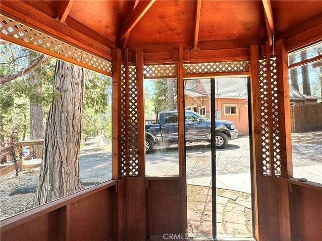 Building Photo - 2242 Deep Creek Dr