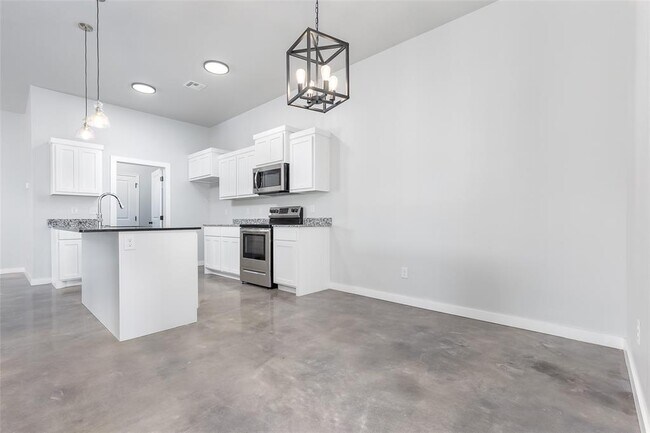 Building Photo - 2323 SW 90th Pl