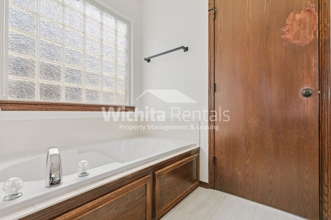 Building Photo - 1 bedroom home