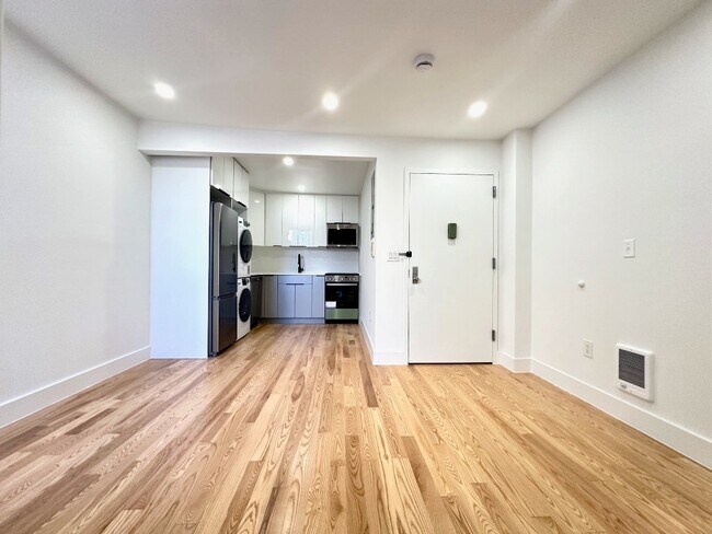 Building Photo - 2322 Bedford Ave
