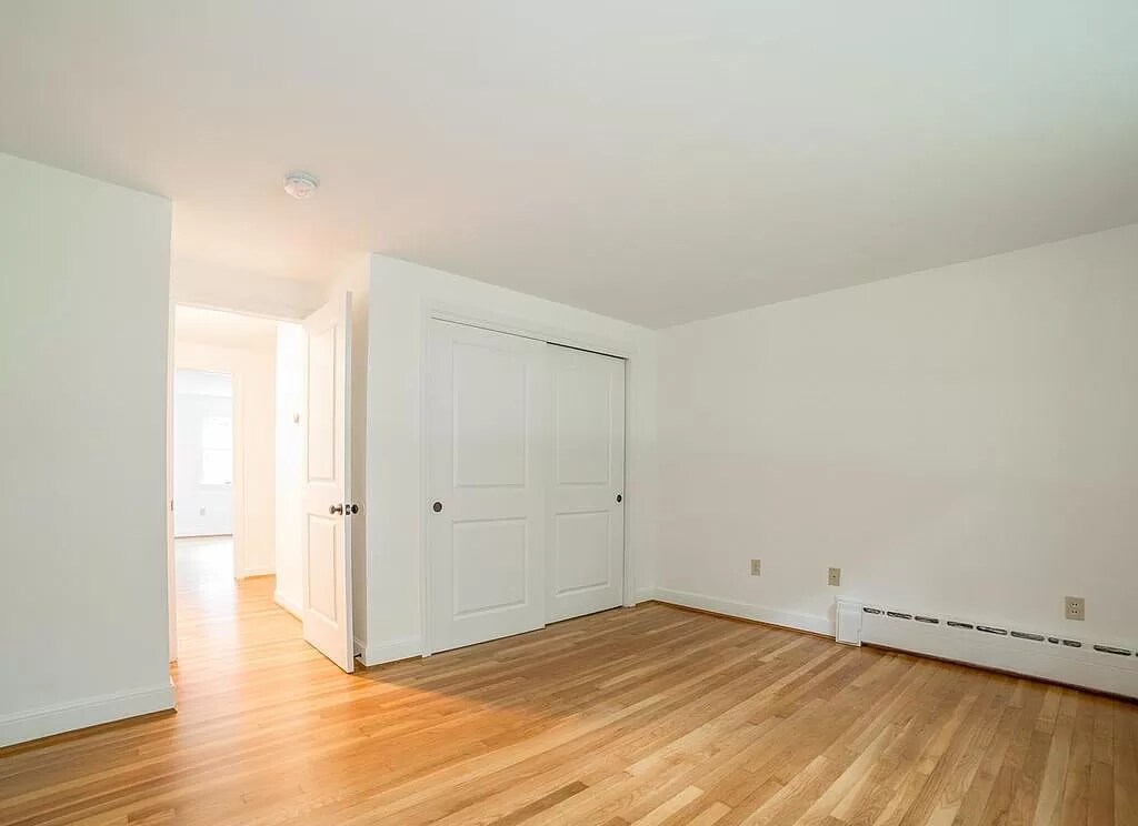 Building Photo - 39 Jackson St