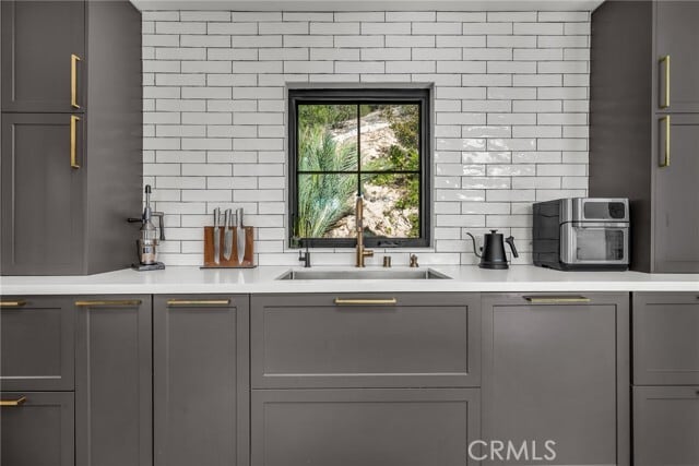 Building Photo - 24301 Sylvan Glen Rd