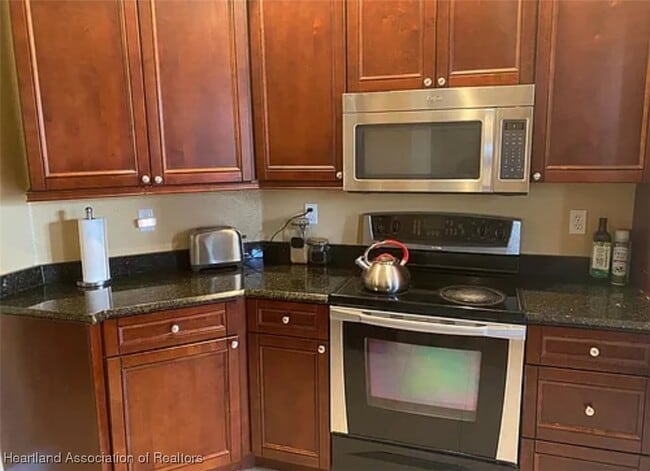 Building Photo - 5016 Friars Cove St