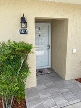 Building Photo - 9619 Midiron Ct