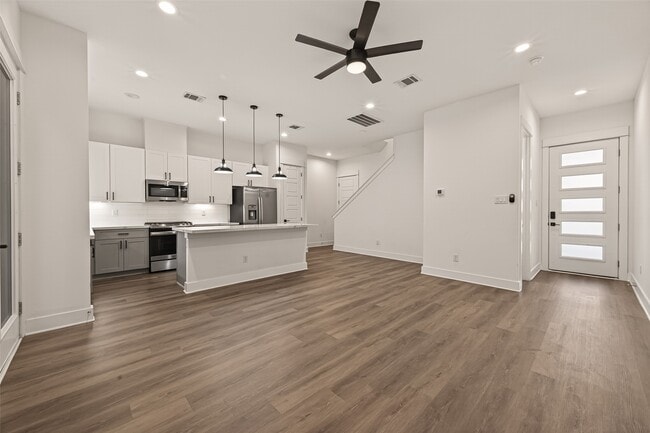 Building Photo - 7707 Johanna Pk Dr