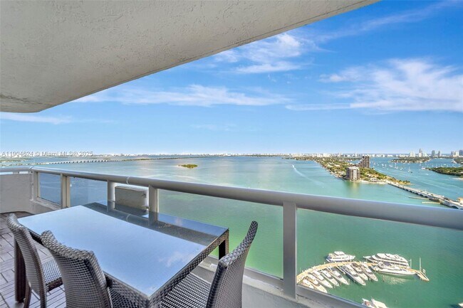 Building Photo - 1717 N Bayshore Dr