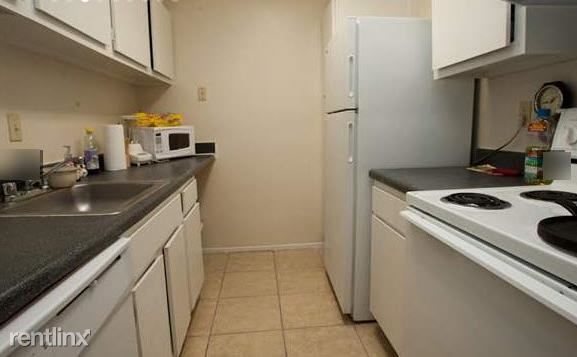 Building Photo - 1 br, 1 bath Condo - 11726 W Bellfort Ave ...