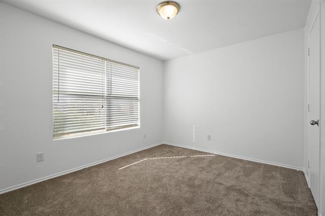 Building Photo - 2117 Laughlin Rd