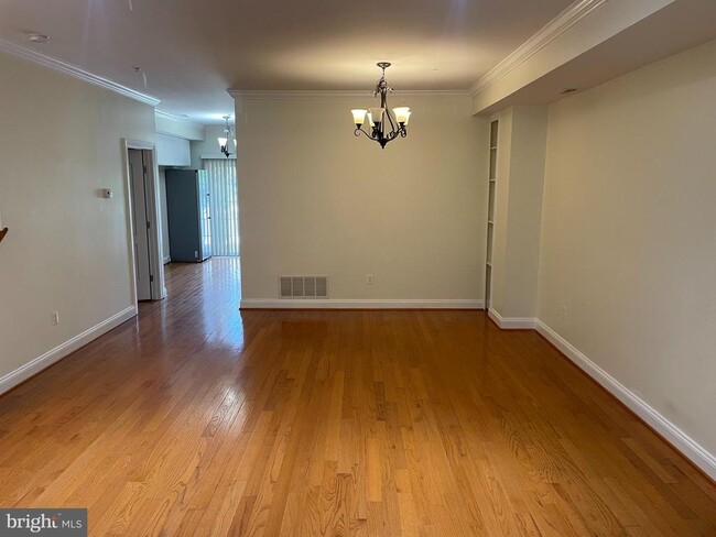 Building Photo - 3707 Fords Ln