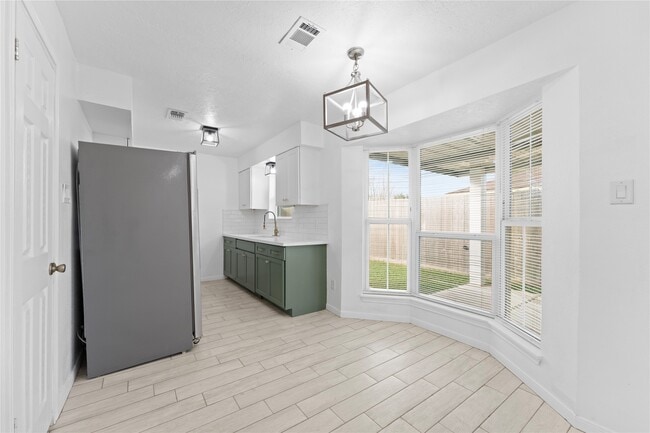 Building Photo - 1411 PI Cir