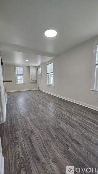 Building Photo - 115 John St