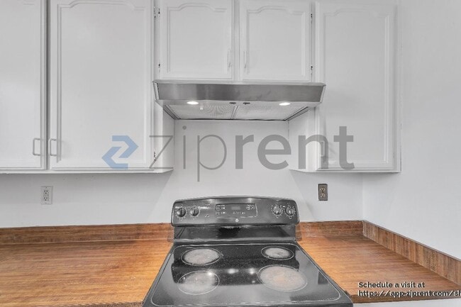 Building Photo - 2412 Sequoia Dr